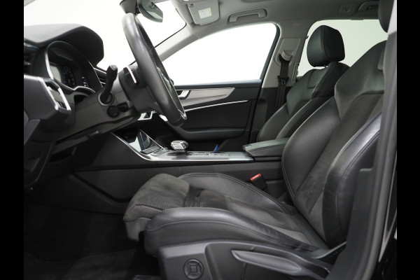Audi A6 Avant 55 TFSI e quattro Competition Full Black | Panoramadak | Trekhaak | HUD | Adaptive Cruise | Camera | Carplay