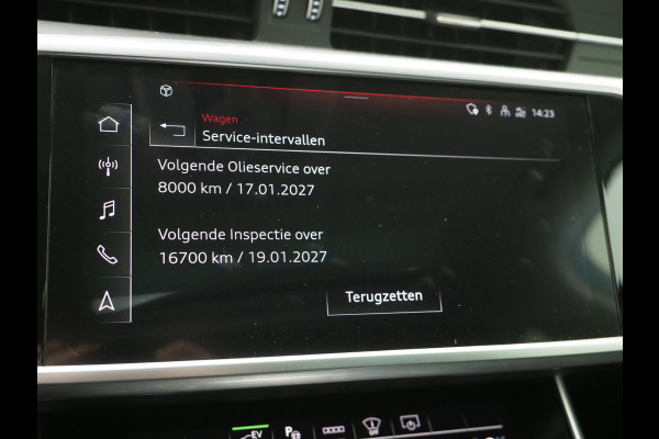 Audi A6 Avant 55 TFSI e quattro Competition Full Black | Panoramadak | Trekhaak | HUD | Adaptive Cruise | Camera | Carplay