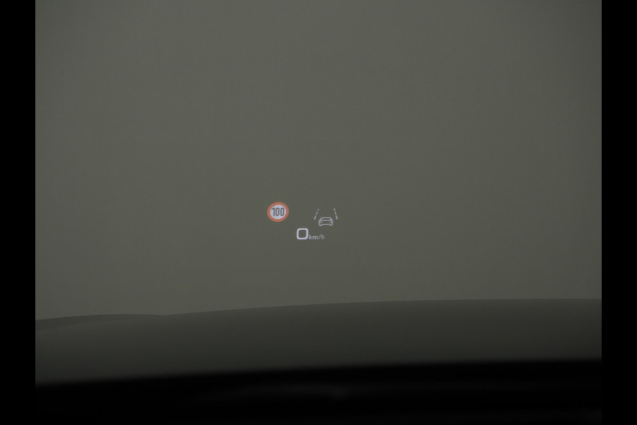 Audi A6 Avant 55 TFSI e quattro Competition Full Black | Panoramadak | Trekhaak | HUD | Adaptive Cruise | Camera | Carplay