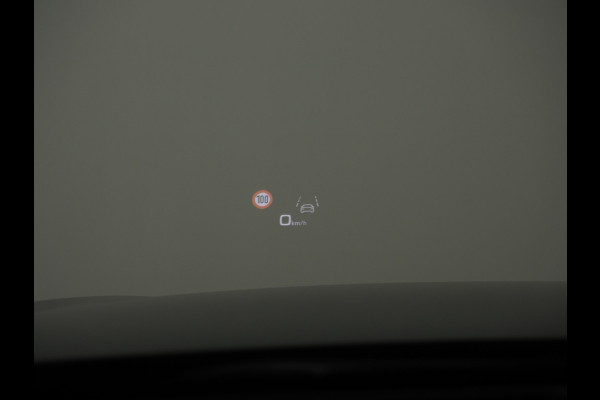 Audi A6 Avant 55 TFSI e quattro Competition Full Black | Panoramadak | Trekhaak | HUD | Adaptive Cruise | Camera | Carplay