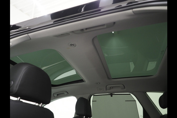 Audi A6 Avant 55 TFSI e quattro Competition Full Black | Panoramadak | Trekhaak | HUD | Adaptive Cruise | Camera | Carplay