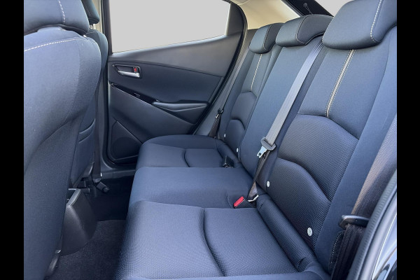 Mazda 2 1.5 Skyactiv-G Luxury | Navigatie | Stoel-Stuur verwarming