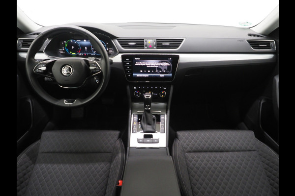Škoda Superb Combi 1.4 TSI iV 218PK Style | Trekhaak | Adaptive Cruise | Virtual | Stoelverwarming | DAB | PDC | Carplay
