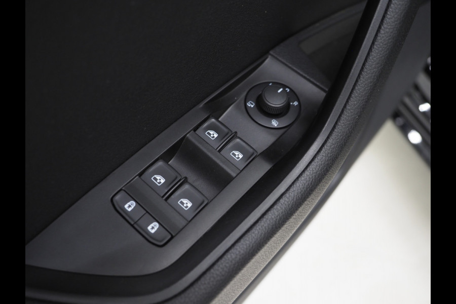 Škoda Superb Combi 1.4 TSI iV 218PK Style | Trekhaak | Adaptive Cruise | Virtual | Stoelverwarming | DAB | PDC | Carplay