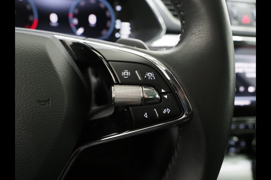 Škoda Superb Combi 1.4 TSI iV 218PK Style | Trekhaak | Adaptive Cruise | Virtual | Stoelverwarming | DAB | PDC | Carplay