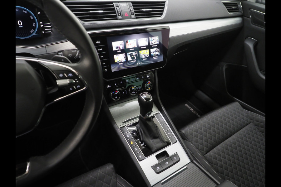 Škoda Superb Combi 1.4 TSI iV 218PK Style | Trekhaak | Adaptive Cruise | Virtual | Stoelverwarming | DAB | PDC | Carplay