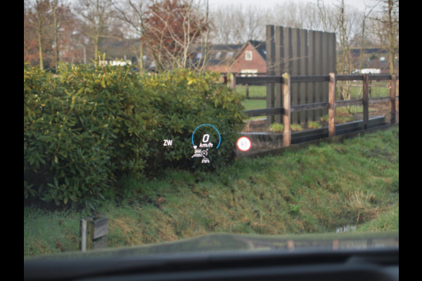 Mercedes-Benz EQA 250 Business Solution AMG 67 kWh | SOH 98% | Panoramadak | Head-Up Display | 360 Camera | Sfeerverlichting | Burmester | NL-Auto |