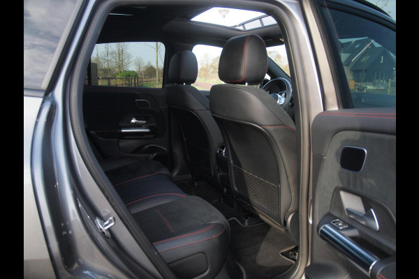 Mercedes-Benz EQA 250 Business Solution AMG 67 kWh | SOH 98% | Panoramadak | Head-Up Display | 360 Camera | Sfeerverlichting | Burmester | NL-Auto |