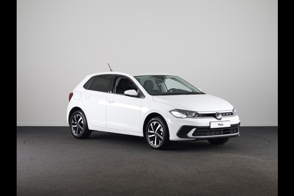 Volkswagen Polo GP Life Edition 1.0 95 pk 5 versn. Hand | 15" LM | Stoelverwarming | Camera |