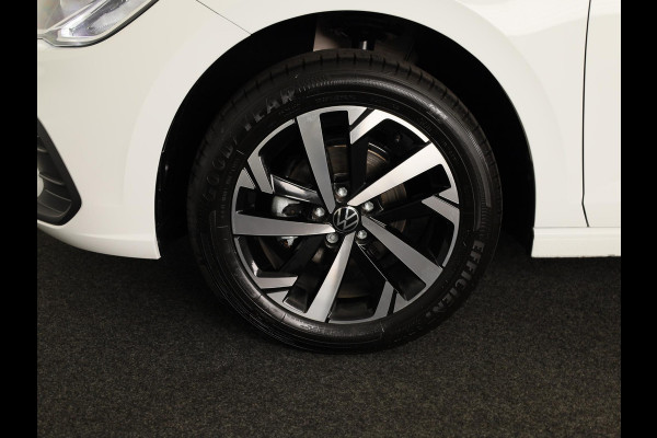 Volkswagen Polo GP Life Edition 1.0 95 pk 5 versn. Hand | 15" LM | Stoelverwarming | Camera |