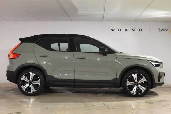 Volvo XC40 231PK Recharge Pure Electric Plus Navigatie / Adaptive Cruise Control / Stoelverwarming / Stuurverwarming / Semi-elektrische trekhaak / Elektrische achterklep / 19" Velgen / Zwart dak