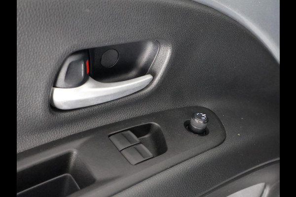 Toyota Aygo X 1.0 VVT-i MT Play Bi-Tone | Apple Carplay & AndroidAUTO | Camera | Privacy Glass |