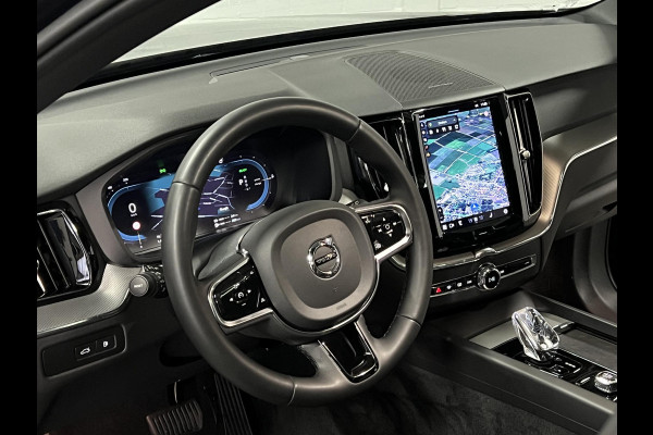 Volvo XC60 2.0 T6 Plug-in hybrid AWD Plus Dark Trekhaak | Open dak | 360 camera | Stuur-/stoelverwarming | Memory | Carplay | Harman/Kardon