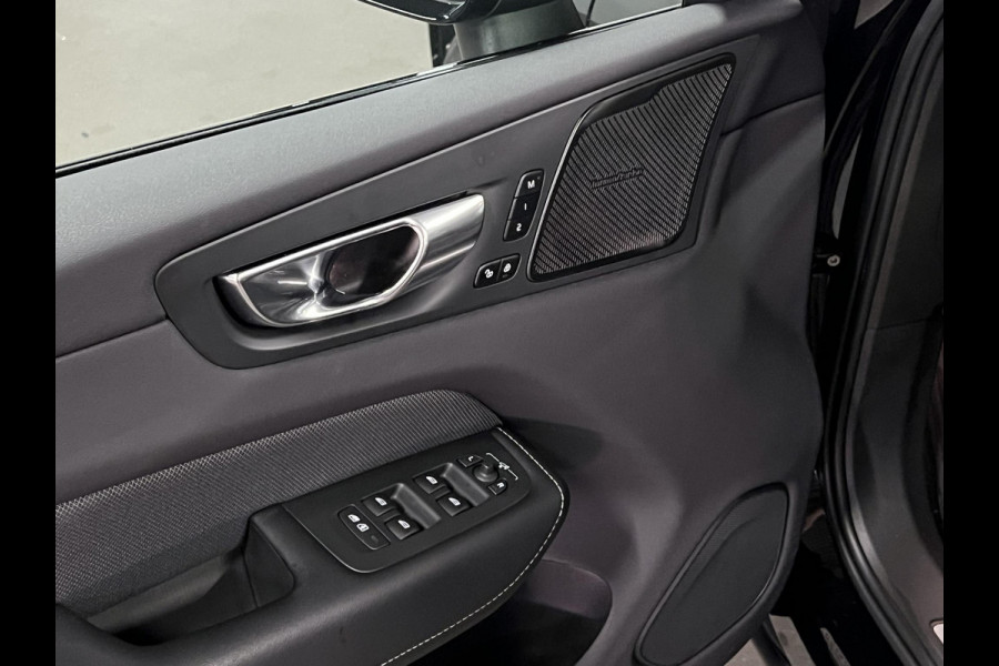 Volvo XC60 2.0 T6 Plug-in hybrid AWD Plus Dark Trekhaak | Open dak | 360 camera | Stuur-/stoelverwarming | Memory | Carplay | Harman/Kardon
