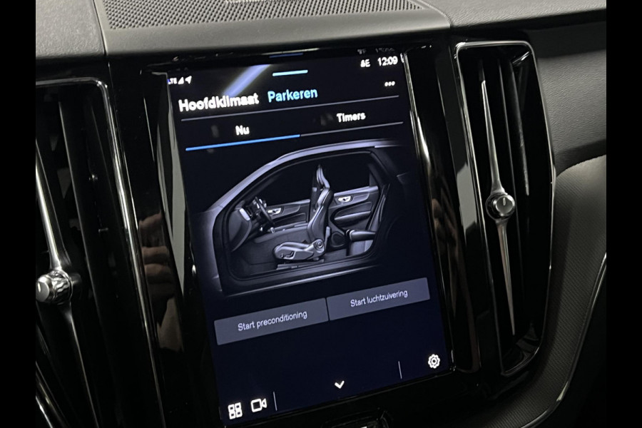 Volvo XC60 2.0 T6 Plug-in hybrid AWD Plus Dark Trekhaak | Open dak | 360 camera | Stuur-/stoelverwarming | Memory | Carplay | Harman/Kardon