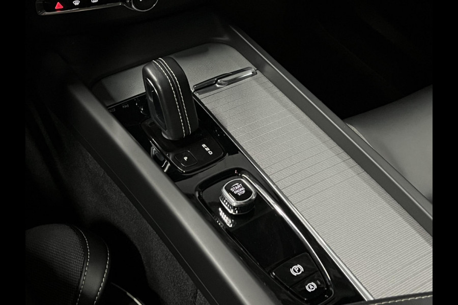Volvo XC60 2.0 T6 Plug-in hybrid AWD R-Design Luchtvering | Trekhaak | Bowers & Wilkins | Open dak | Adapt. cruise | 360 camera | Memory | Stuur-/stoelverwarming | Head-up