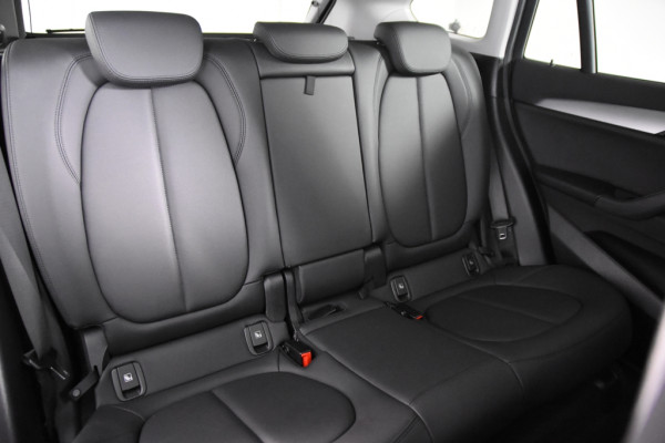 BMW X1 sDrive18i X-Line *1ste Eigenaar*Leer*Navigatie*Stoelverwarming*
