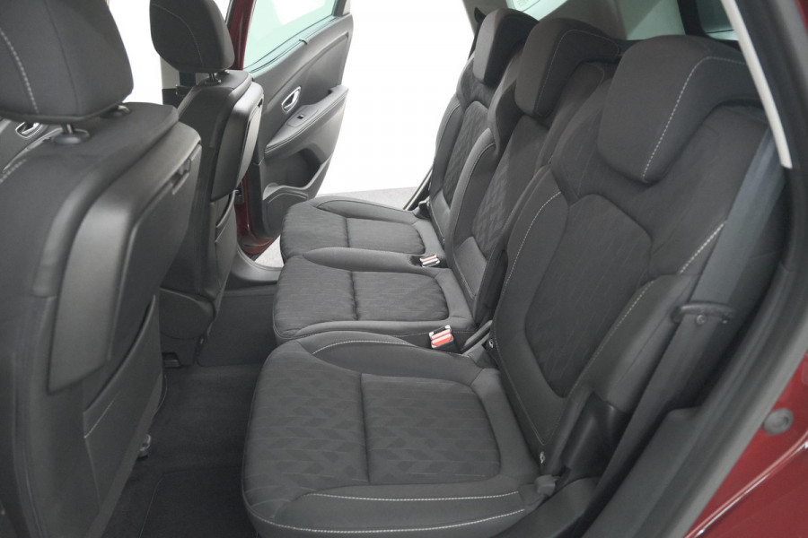 Renault Scénic TCe 140 EDC Limited | Camera | Stoelverwarming | Navigatie | Apple Carplay