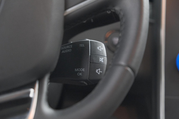 Renault Scénic TCe 140 EDC Limited | Camera | Stoelverwarming | Navigatie | Apple Carplay