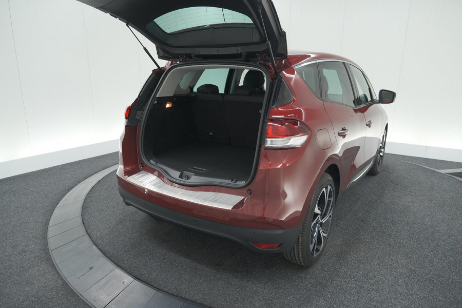 Renault Scénic TCe 140 EDC Limited | Camera | Stoelverwarming | Navigatie | Apple Carplay