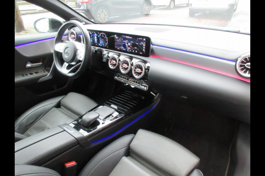 Mercedes-Benz A-Klasse 180 d AMG Sfeer Distronic Pano 19''