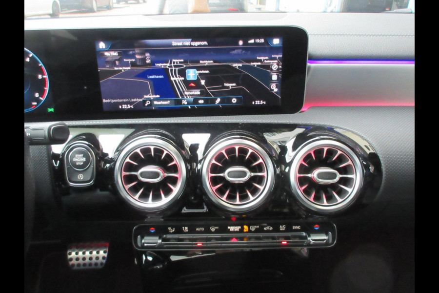 Mercedes-Benz A-Klasse 180 d AMG Sfeer Distronic Pano 19''