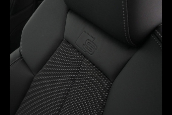 Audi Q4 e-tron 50 quattro S Line edition 77 kWh 300pk Navigatie Camera Acc Stoelverwarming Demo Roel