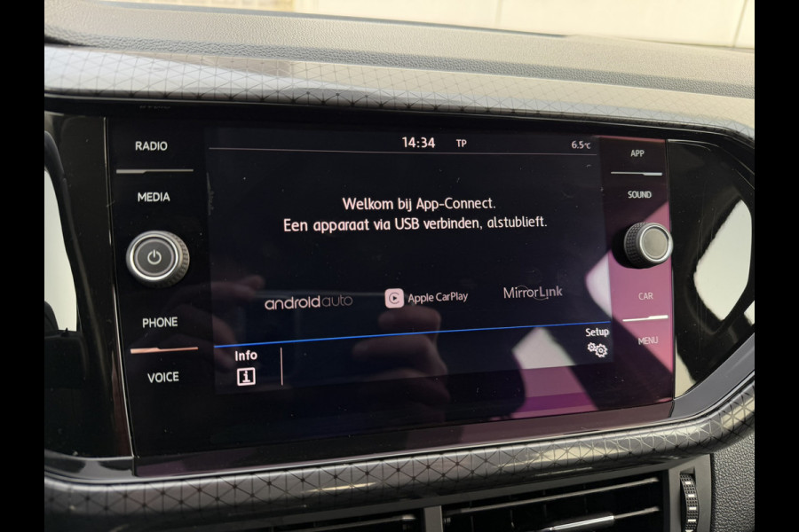 Volkswagen T-Cross 1.0 TSI Style | Trekhaak | Carplay | LED | Camera