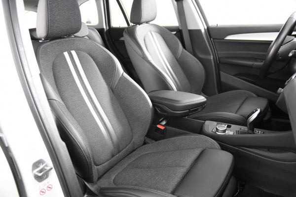 BMW X1 sDrive16d Sportline *1ste Eigenaar*Navigatie*Trekhaak*Camera*