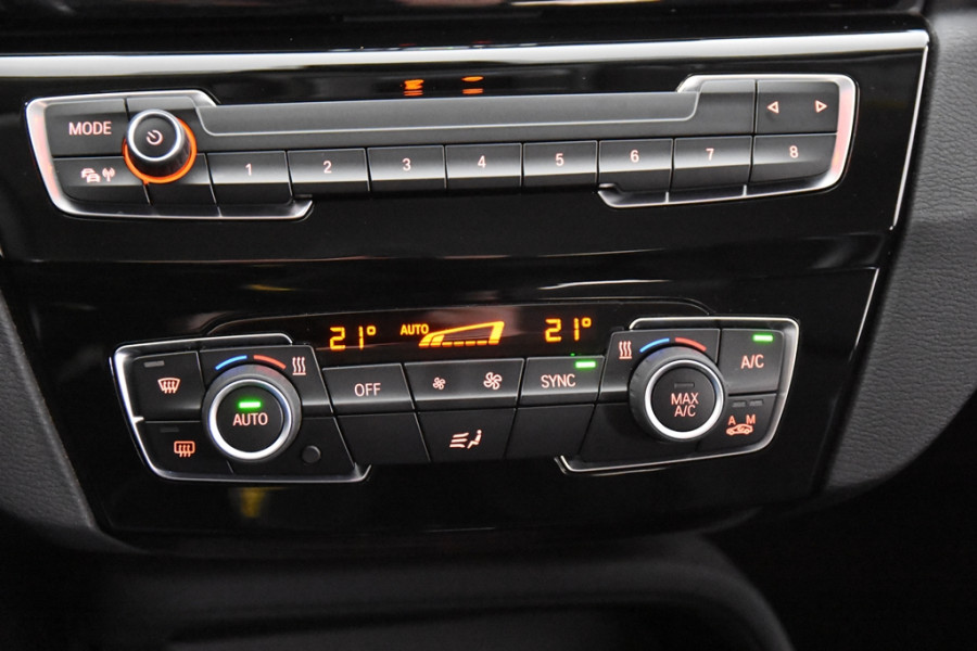 BMW X1 sDrive16d Sportline *1ste Eigenaar*Navigatie*Trekhaak*Camera*