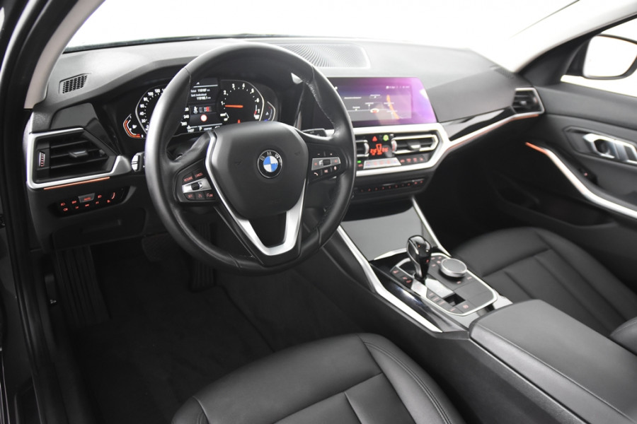BMW 3 Serie Touring 318i *1ste Eigenaar*Navigatie*Leer*Carplay*
