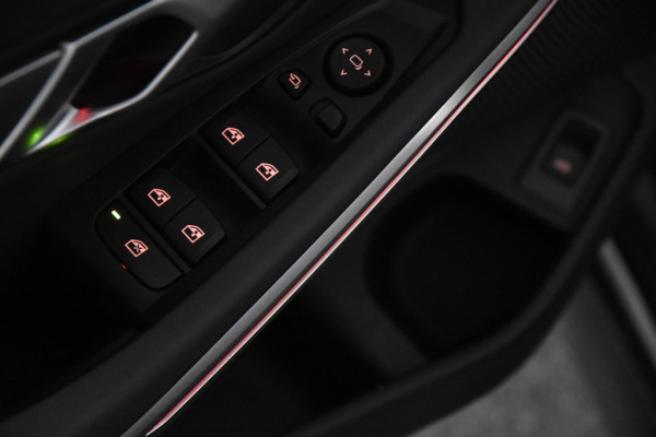 BMW 3 Serie Touring 318i *1ste Eigenaar*Navigatie*Leer*Carplay*