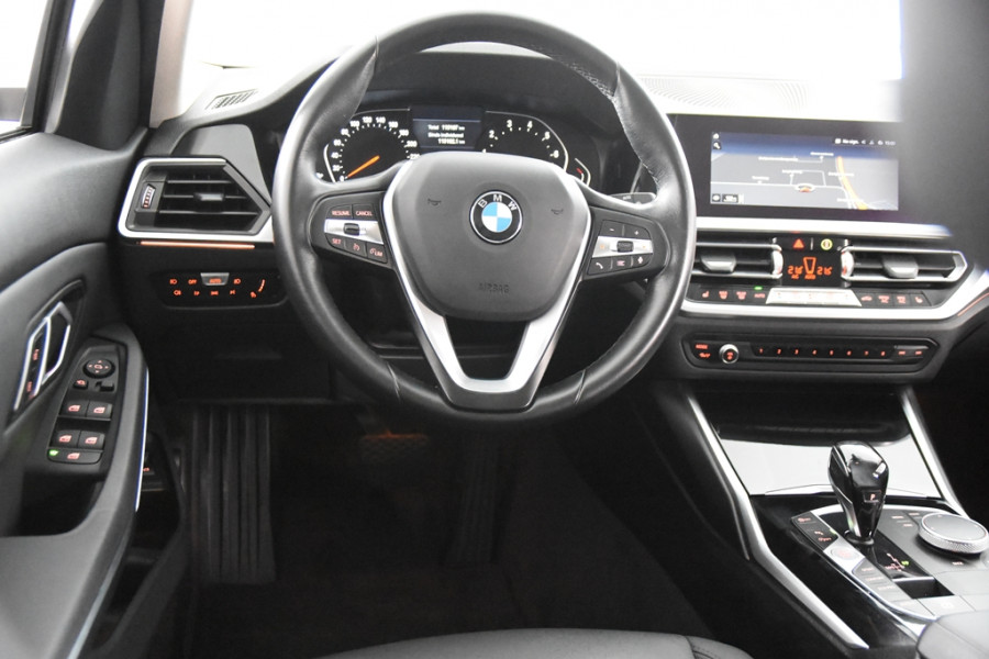 BMW 3 Serie Touring 318i *1ste Eigenaar*Navigatie*Leer*Carplay*