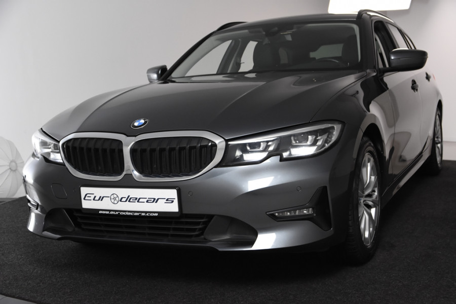 BMW 3 Serie Touring 318i *1ste Eigenaar*Navigatie*Leer*Carplay*