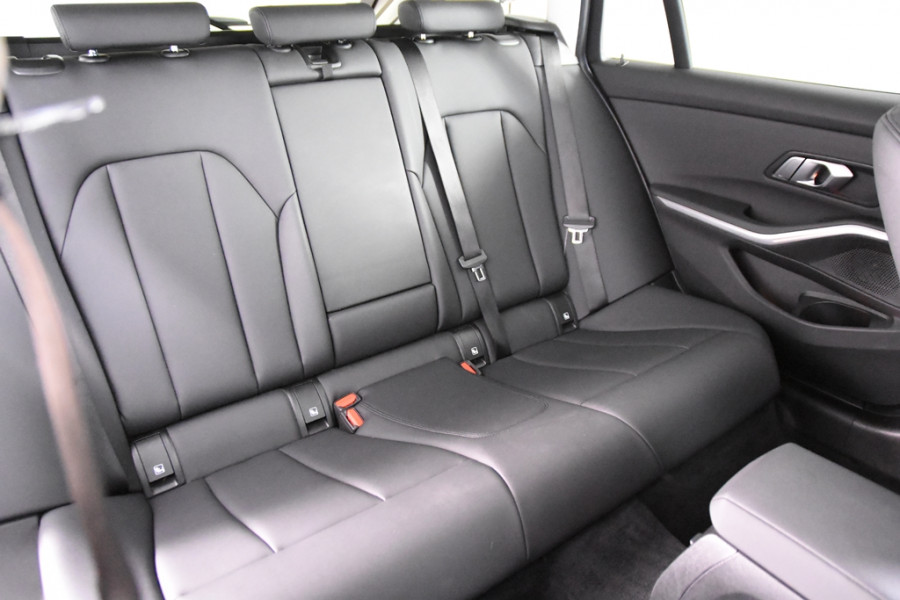 BMW 3 Serie Touring 318i *1ste Eigenaar*Navigatie*Leer*Carplay*