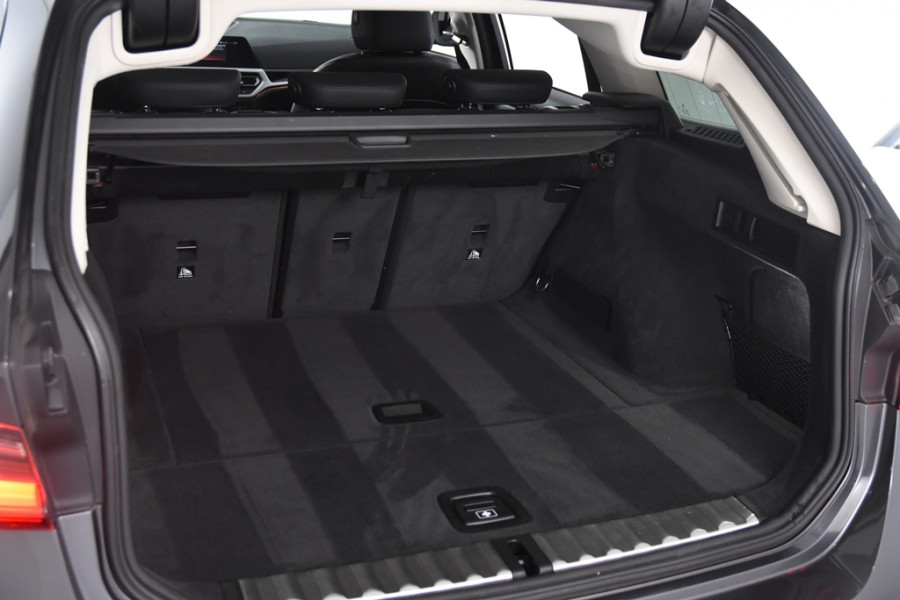 BMW 3 Serie Touring 318i *1ste Eigenaar*Navigatie*Leer*Carplay*