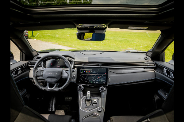 Lynk & Co 01 1.5 Plug-In Hybrid 262pk Zwarte hemel|360 Camera|Panoramadak