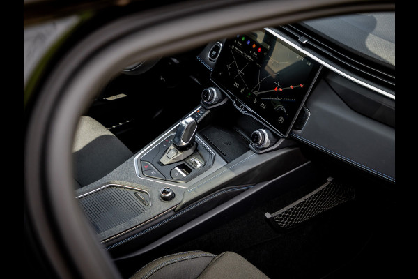 Lynk & Co 01 1.5 Plug-In Hybrid 262pk Zwarte hemel|360 Camera|Panoramadak