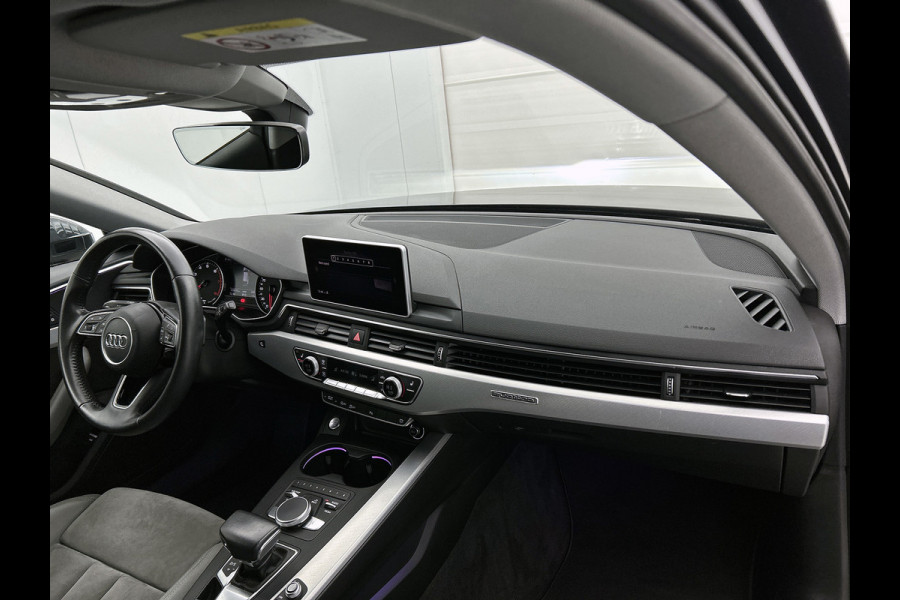 Audi A4 Avant 2.0 TFSI MHEV quattro Sport S line Edition (STOELVERWARMING, ADAPTIVE CRUISE, SFEERVERLICHTING, CAMERA, PDC)