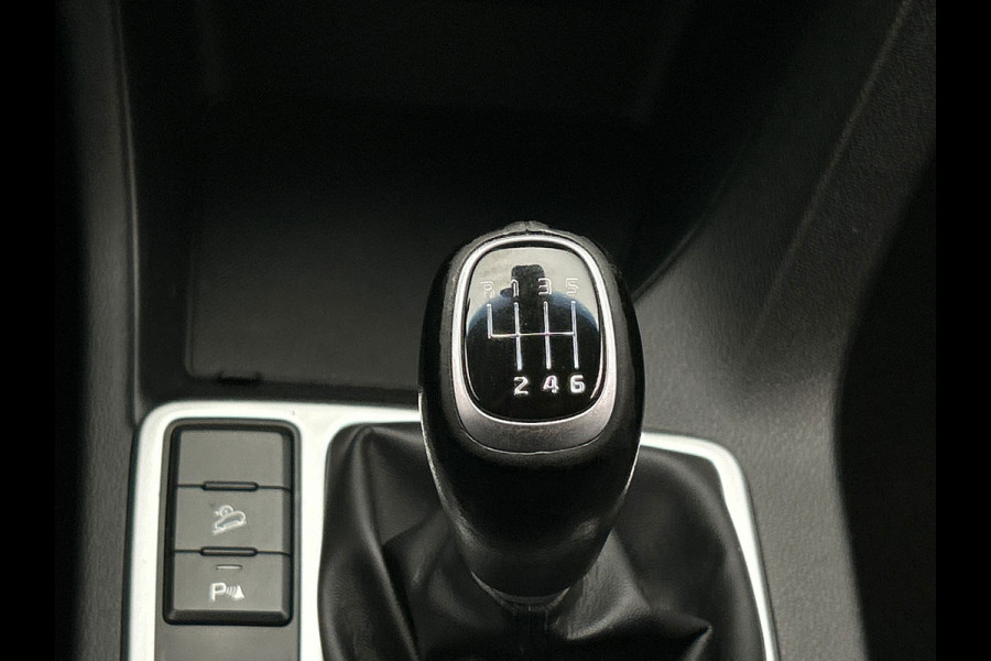 Kia Sportage 1.6 GDI DynamicLine Carplay Trekhaak Stoel/Stuur Verwarming Camera Lane Assist