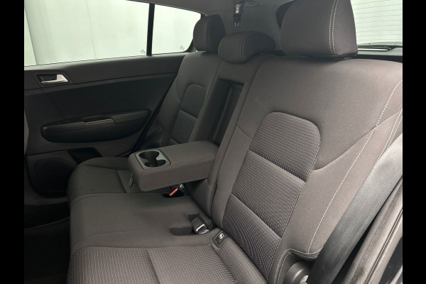 Kia Sportage 1.6 GDI DynamicLine Carplay Trekhaak Stoel/Stuur Verwarming Camera Lane Assist