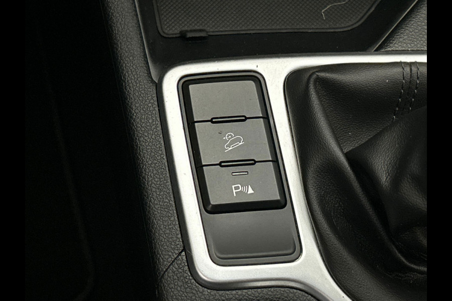 Kia Sportage 1.6 GDI DynamicLine Carplay Trekhaak Stoel/Stuur Verwarming Camera Lane Assist
