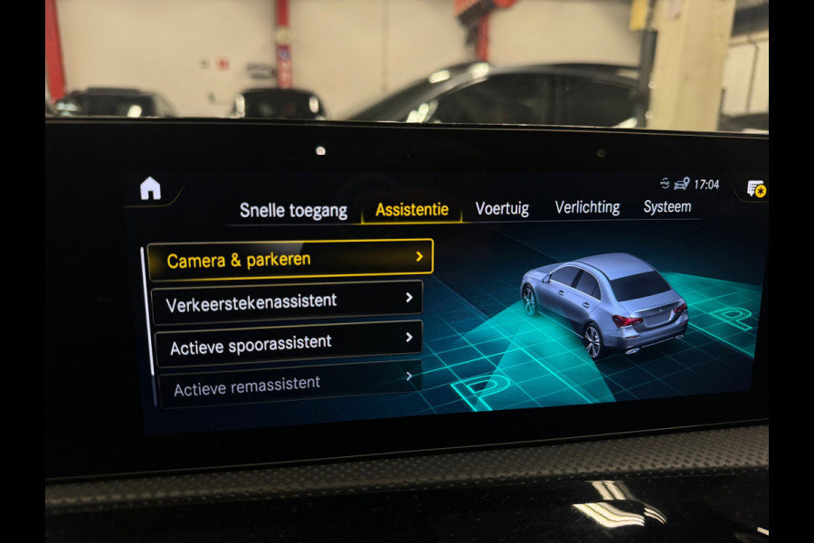 Mercedes-Benz A-Klasse 250 e Limousine AMG Pano|Sfeer|Night