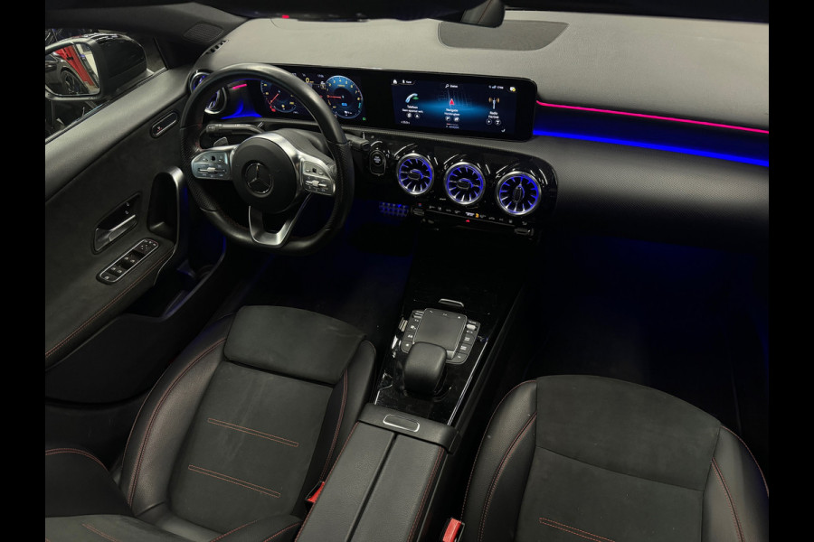Mercedes-Benz A-Klasse 250 e Limousine AMG Pano|Sfeer|Night