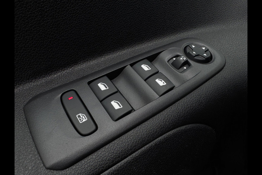 Opel Combo Tour 1.2 Turbo L1H1 Edition TREKHAAK / CAMERA / NAVI / CRUISE / PDC / 2x SCHUIFDEUR NL AUTO