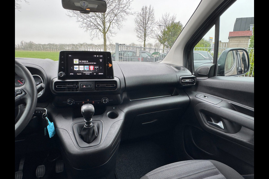 Opel Combo Tour 1.2 Turbo L1H1 Edition TREKHAAK / CAMERA / NAVI / CRUISE / PDC / 2x SCHUIFDEUR NL AUTO