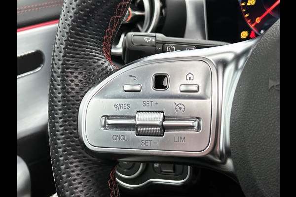 Mercedes-Benz CLA-Klasse Shooting Brake 200 Business Solution AMG (PANORAMADAK, SFEERVERLICHTING, CAMERA, LEDER)