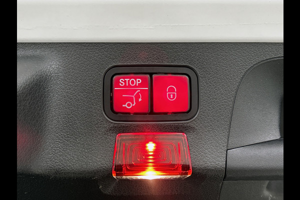 Mercedes-Benz CLA-Klasse Shooting Brake 200 Business Solution AMG (PANORAMADAK, SFEERVERLICHTING, CAMERA, LEDER)