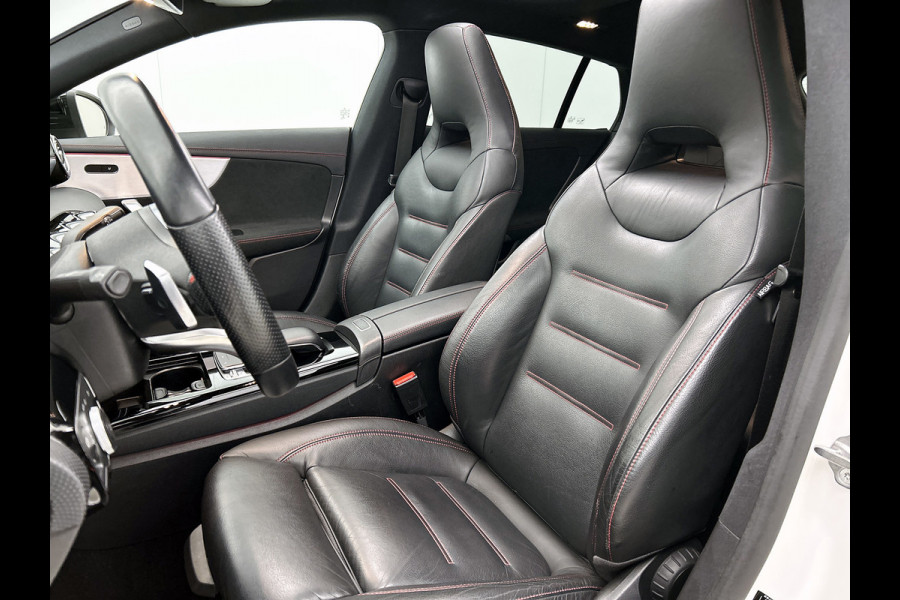 Mercedes-Benz CLA-Klasse Shooting Brake 200 Business Solution AMG (PANORAMADAK, SFEERVERLICHTING, CAMERA, LEDER)