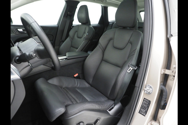 Volvo XC60 2.0 T6 Plug-in hybrid AWD Ultimate Dark Long Range | Panoramadak | Harman/Kardon | Pilot Assist | Keyless | HUD | Camera | Carplay